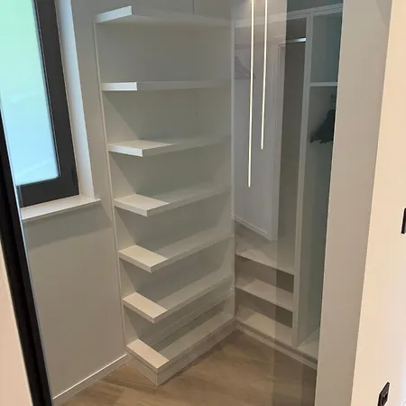 ヴィラ Sarah Bast