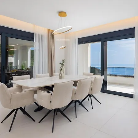 ヴィラ Sarah Bast