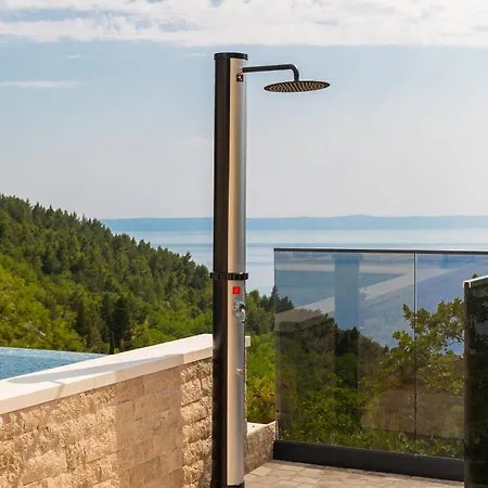 ヴィラ Sarah Bast