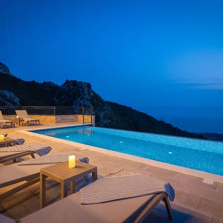 Villa Sarah Bast